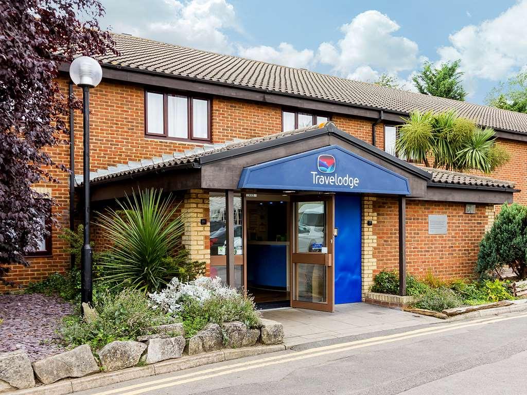 Travelodge London Wimbledon Morden Morden  Exterior photo